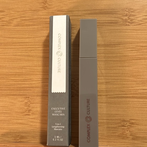 Complex Culture Executive Level Mascara, BNIB - Picture 2 of 3